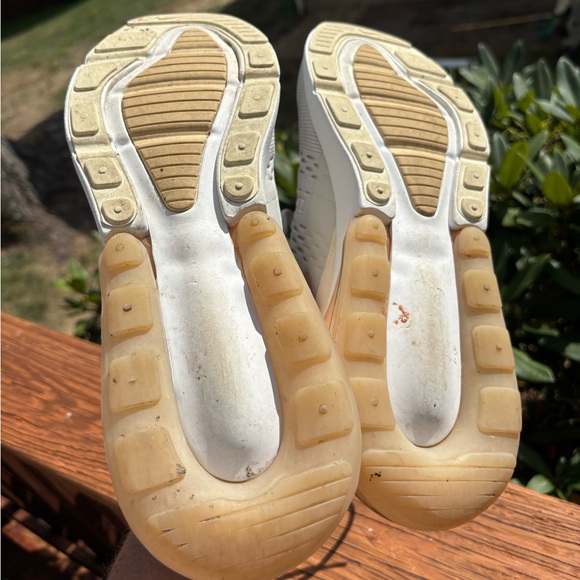 Nike Air Max 270
Light Bone Sail Coconut Milk Sesame (Women's)11 - Picture 5 of 8